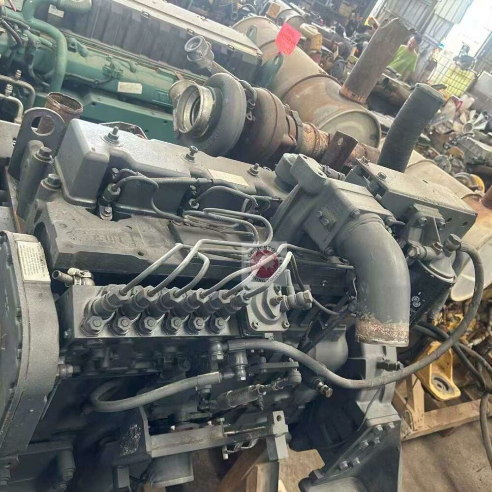 Дизельный двигатель внутреннего сгорания ДВС Komatsu 6D114 (1) Дизельный двигатель внутреннего сгорания ДВС Komatsu 6D114